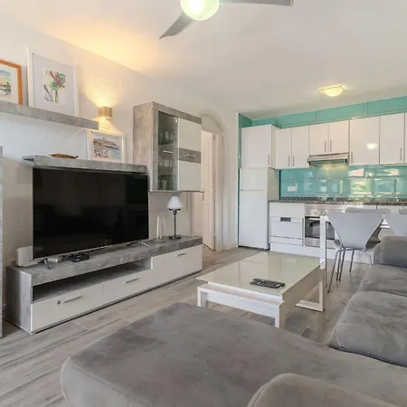 Charming 1-bedroom With Ocean Views In Apartment Costa Adeje (Tenerife)